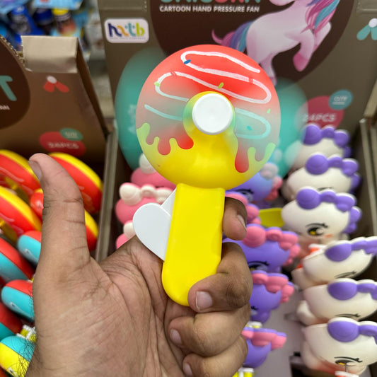 1 Pcs Random Twisty Cool Mini Fan