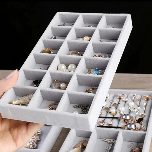 18-Grid Velvet Jewelry Organizer Tray