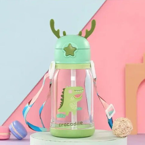 Elegant Horn Water Container